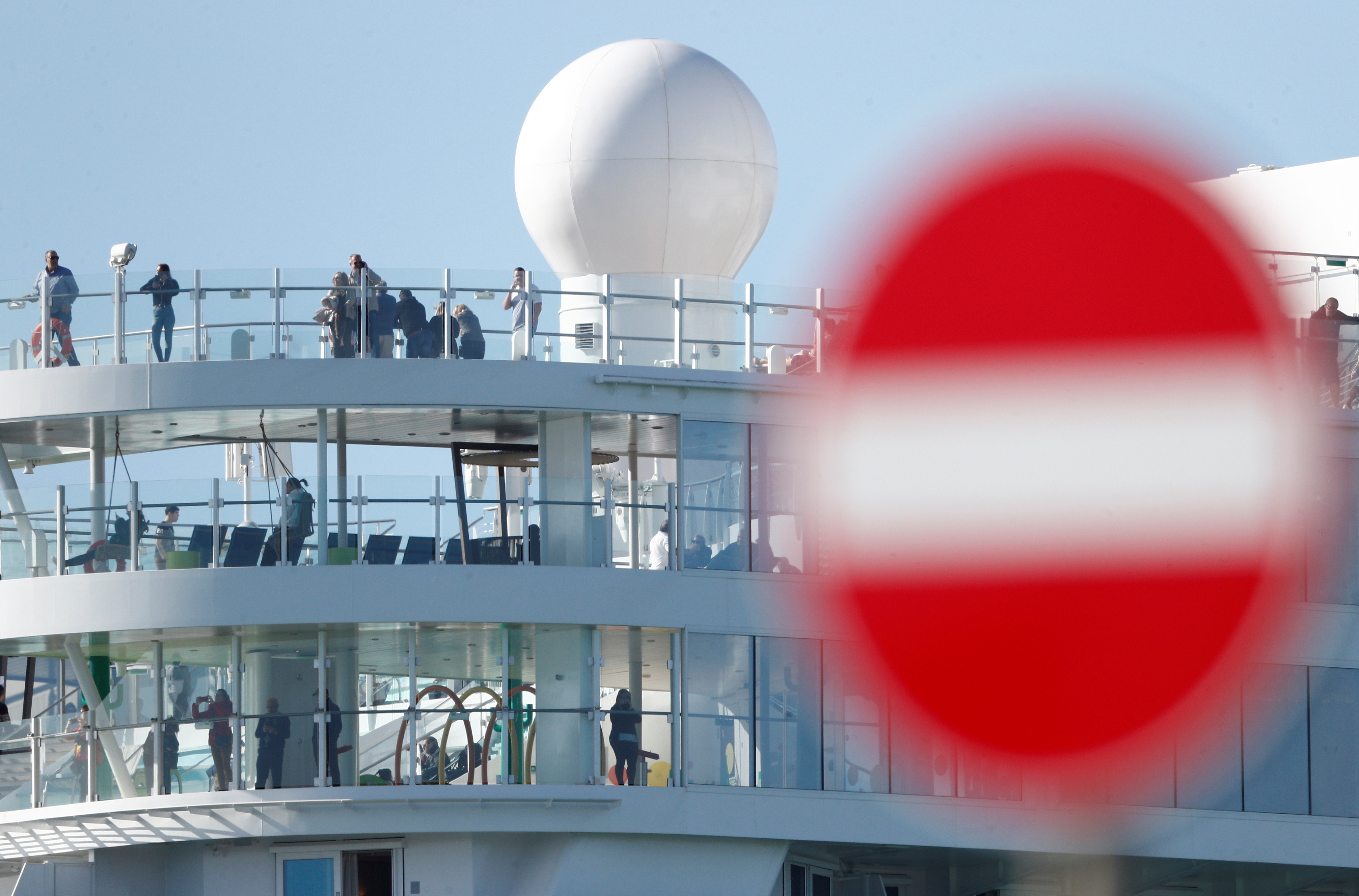 Κοροναϊός: Αρνητικές οι εξετάσεις των δυο Κινέζων που επιβαίνουν στο κρουαζιερόπλοιο