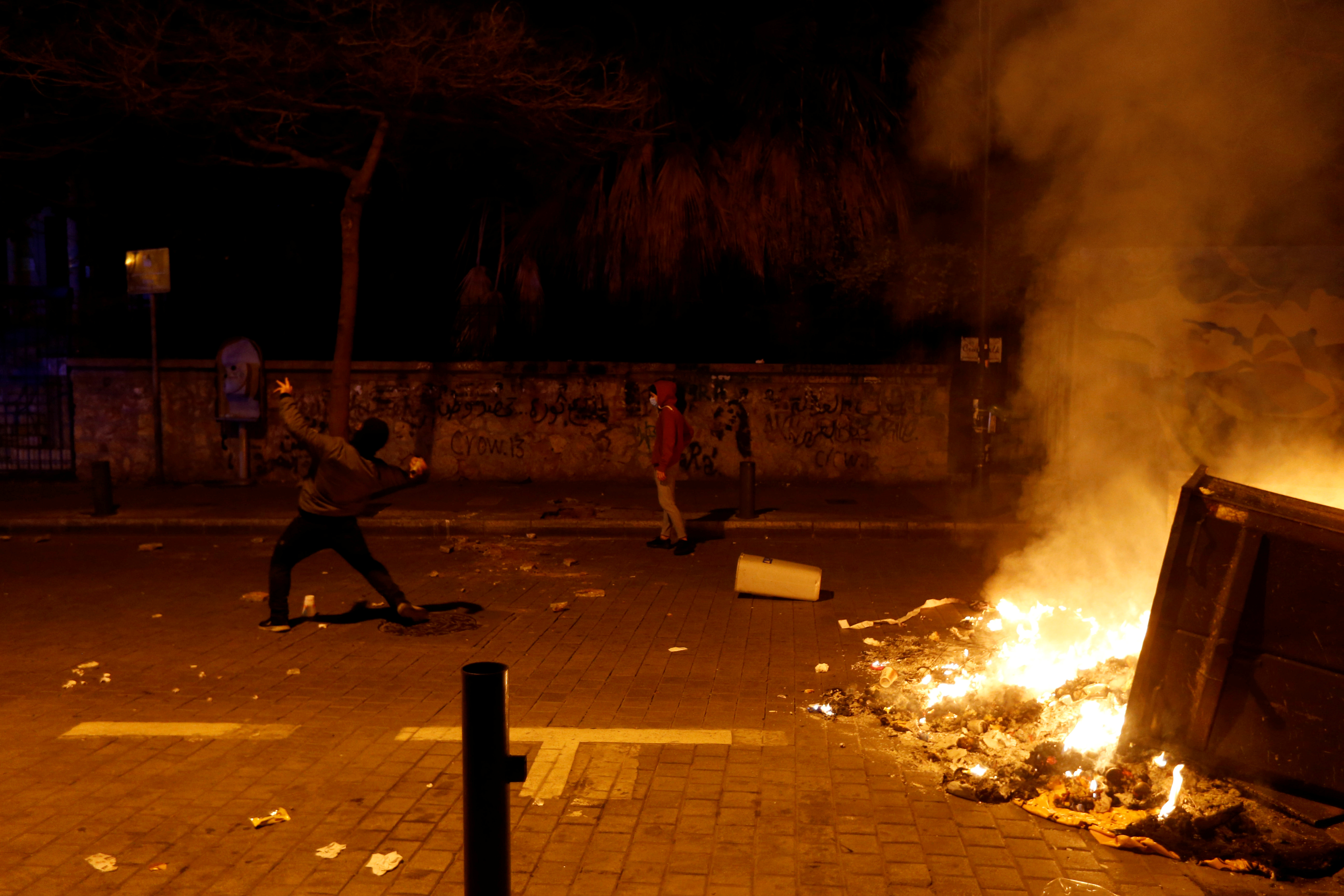 Λίβανος: Βίαιες συγκρούσεις μεταξύ αστυνομίας και διαδηλωτών στη Βηρυτό