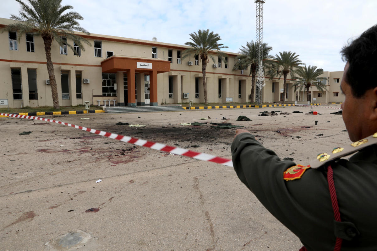Λιβύη: Στους 30 οι νεκροί από τον βομβαρδισμό σε στρατιωτική σχολή της Τρίπολης