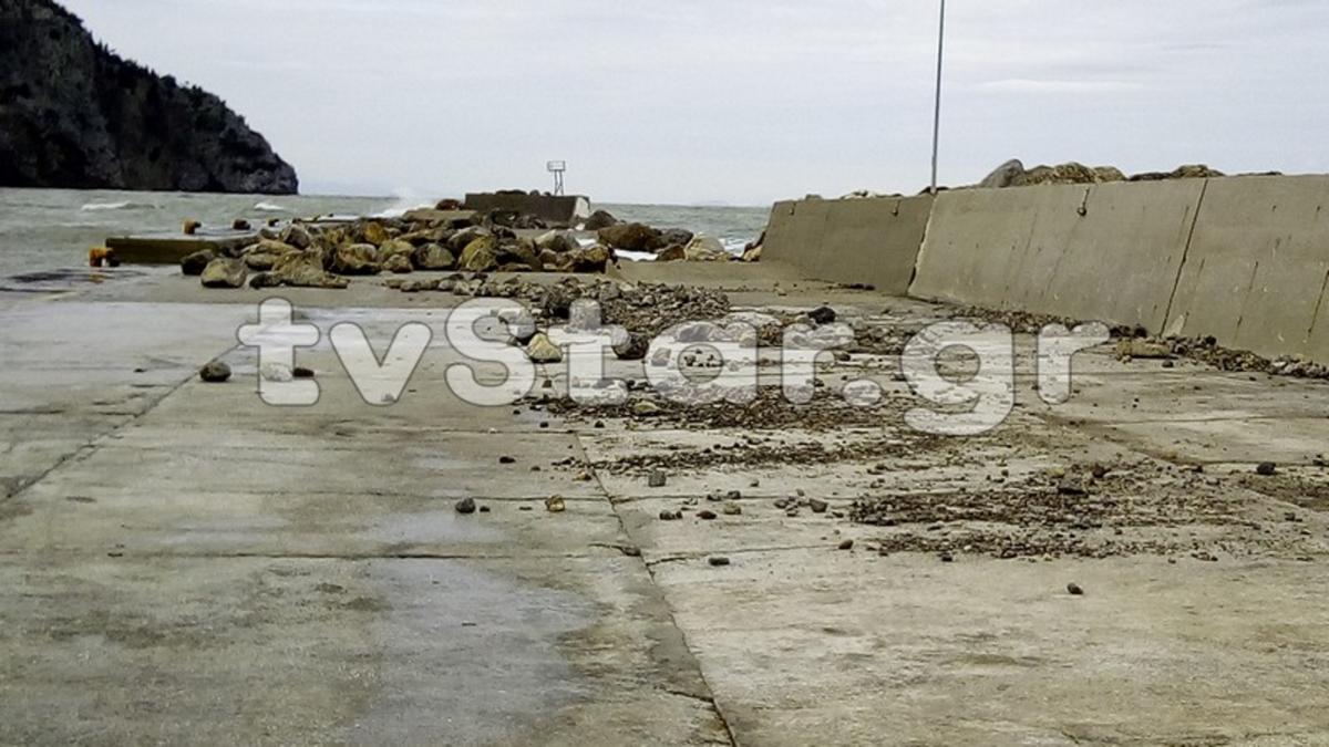 Tο λιμάνι της Εύβοιας σπάει (!) από τους θυελλώδεις ανέμους! video