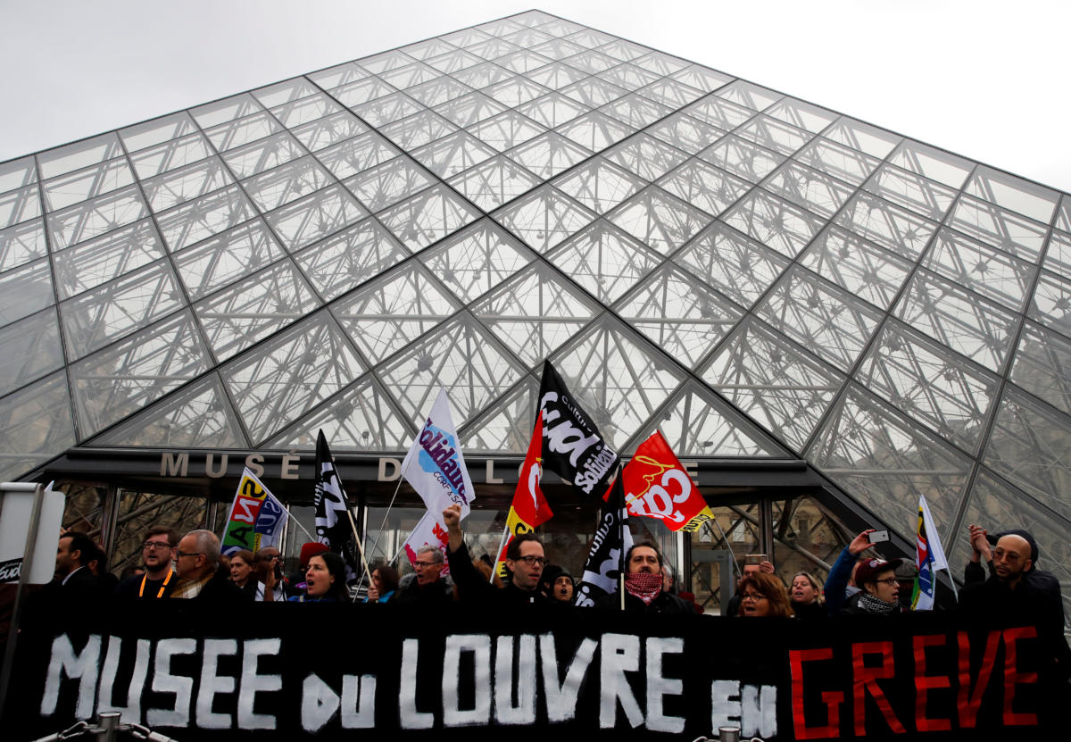 Γαλλία: Αποκλεισμένο το μουσείο του Λούβρου από απεργούς! Οργή από τους τουρίστες