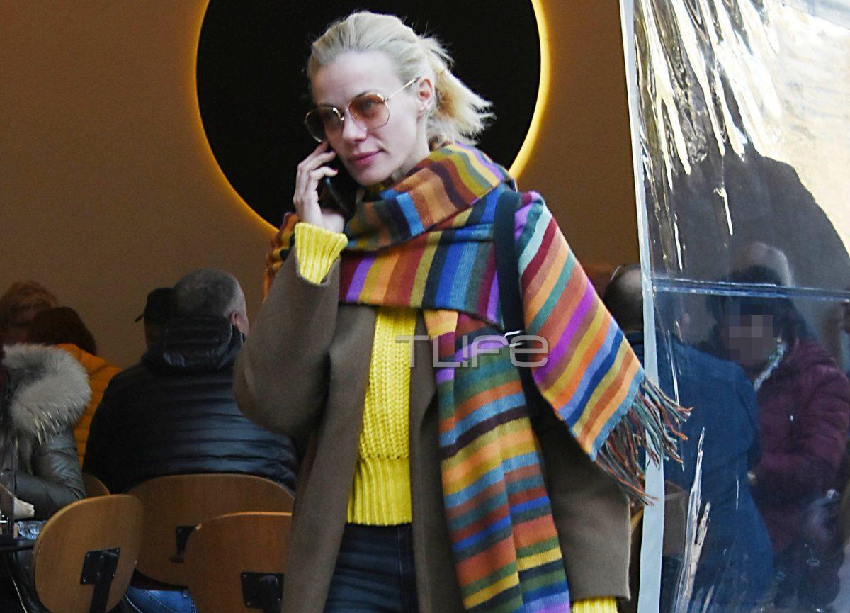 Ζέτα Μακρυπούλια: Βόλτα στο Κολωνάκι με casual look και καλή παρέα [pics]