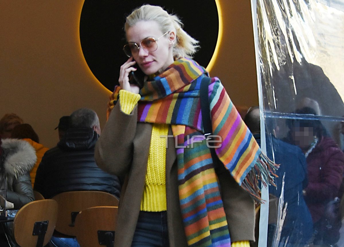 Ζέτα Μακρυπούλια: Βόλτα στο Κολωνάκι με casual look και καλή παρέα [pics]