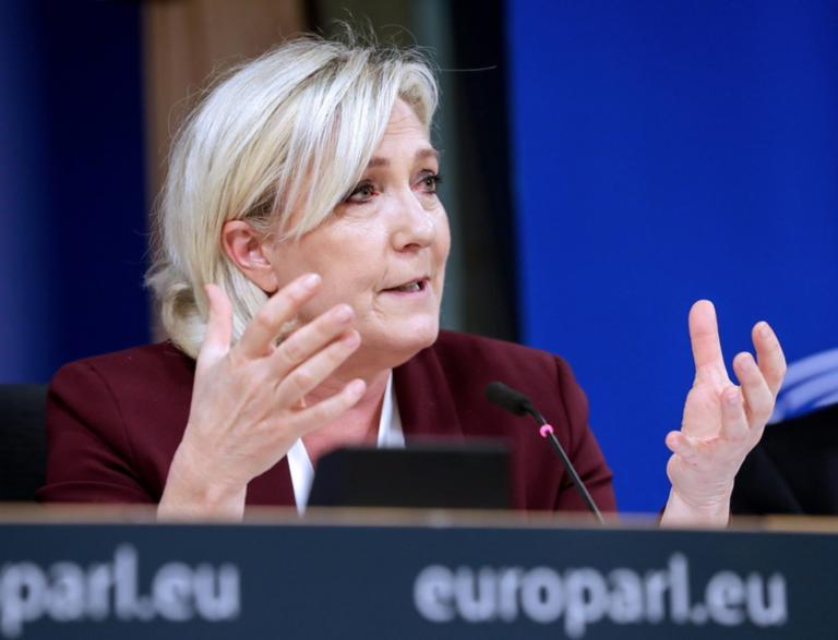 Την γαλλική προεδρία θα διεκδικήσει η Μαρίν Λε Πεν το 2022