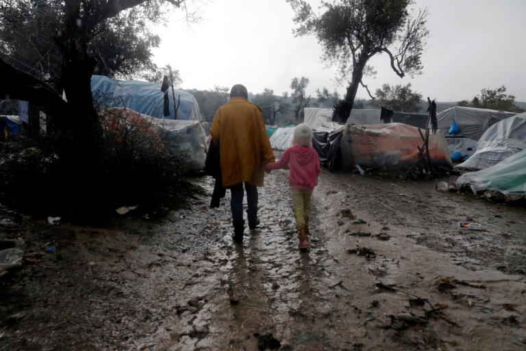 «Και καλή τύχη μάγκες» - Τρίβουν τα… χέρια τους στον ΣΥΡΙΖΑ για την επανίδρυση του υπουργείου Μεταναστευτικής Πολιτικής