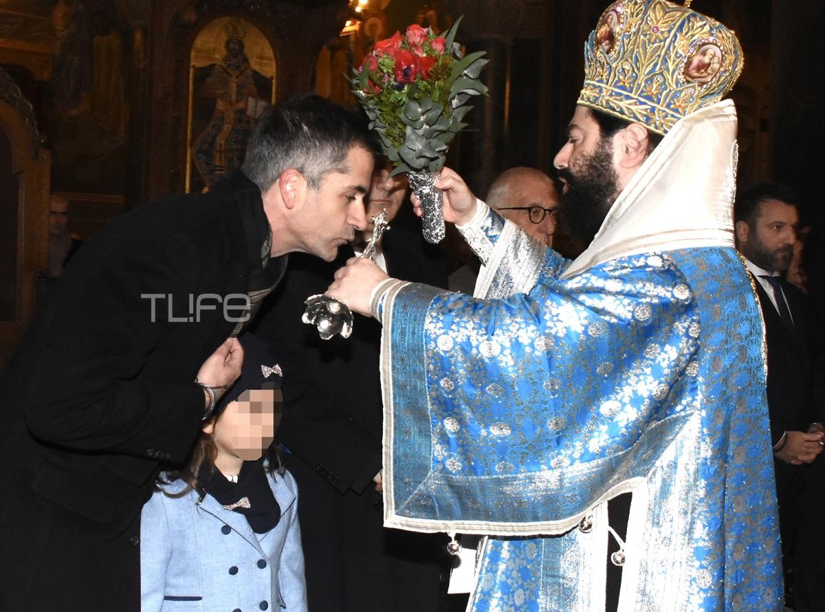 Κώστας Μπακογιάννης: Με την κόρη του Ολυμπία στη λειτουργία για τα Θεοφάνεια! Φωτογραφίες