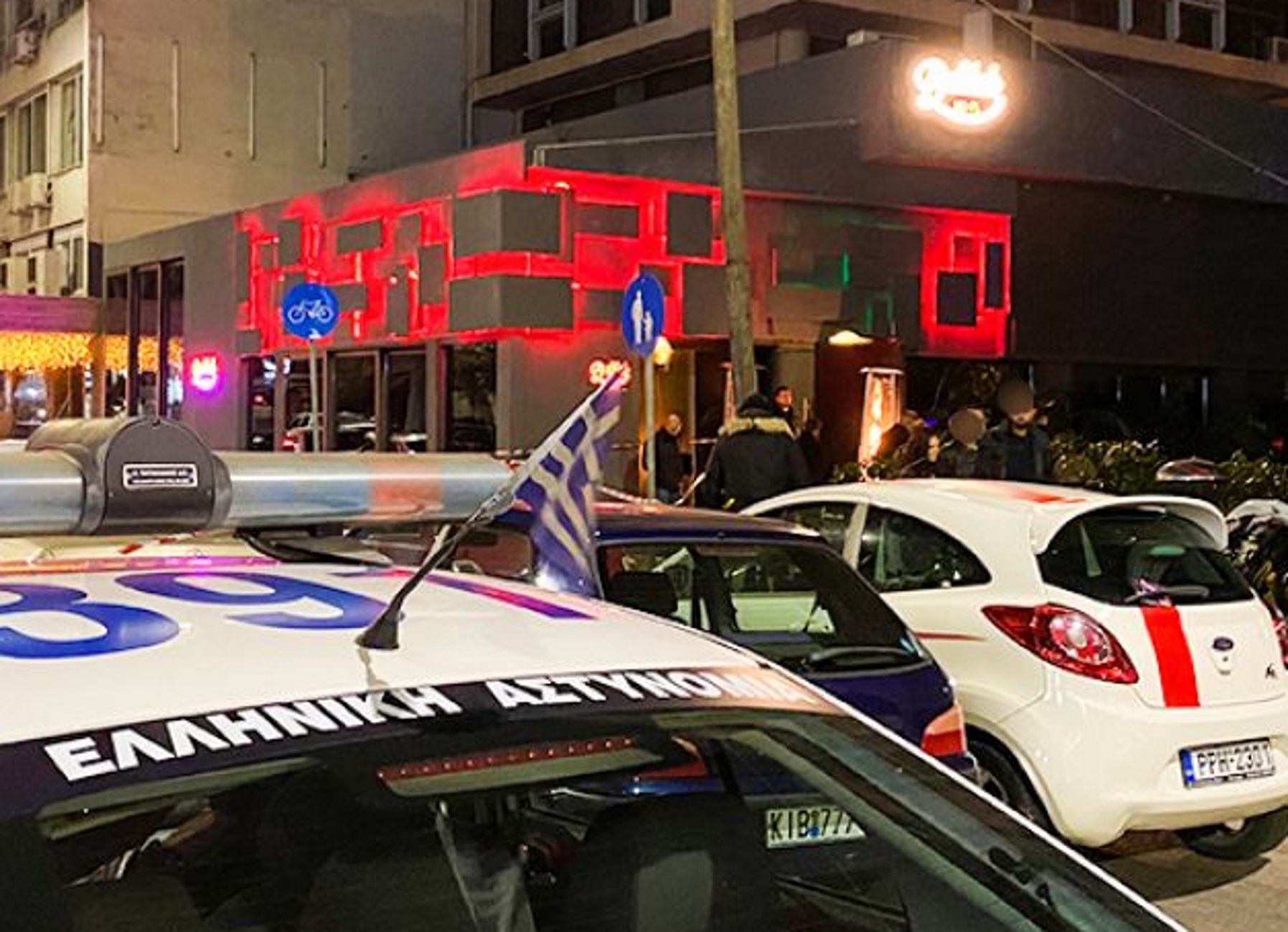 Θεσσαλονίκη: “Γάζωσαν” τον πορτιέρη σε κατάμεστο μπαρ! Τρόμος μετά τη μαφιόζικη επίθεση [video]