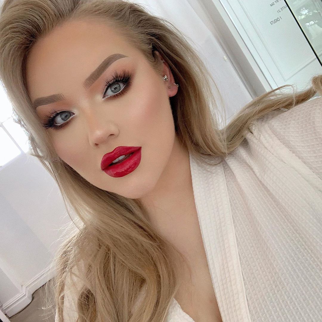 Η πιο διάσημη beauty youtuber του πλανήτη αποκάλυψε ότι γεννήθηκε άντρας! ΒΙΝΤΕΟ