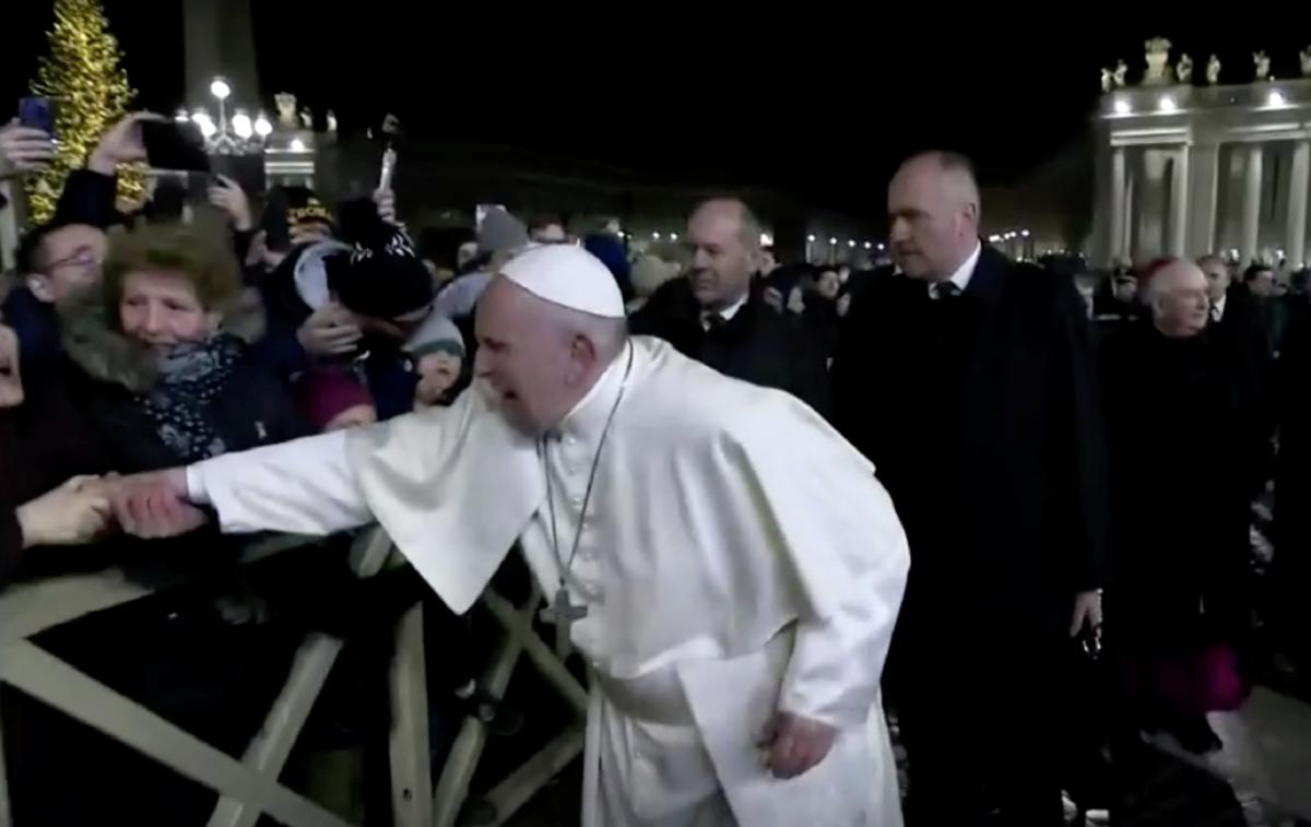 Πάπας Φραγκίσκος: Ζήτησε συγγνώμη για το περιστατικό με τη γυναίκα