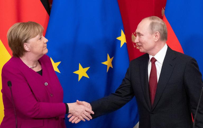 Η Άνγκελα Μέρκελ επιμένει για τις απειλές Πούτιν προς την Ευρώπη – «Να μην απομονωθεί η Ρωσία»