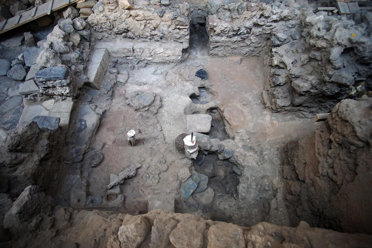 Σαντορίνη: Μοναδικά ευρήματα από την προϊστορική πόλη του Ακρωτηρίου