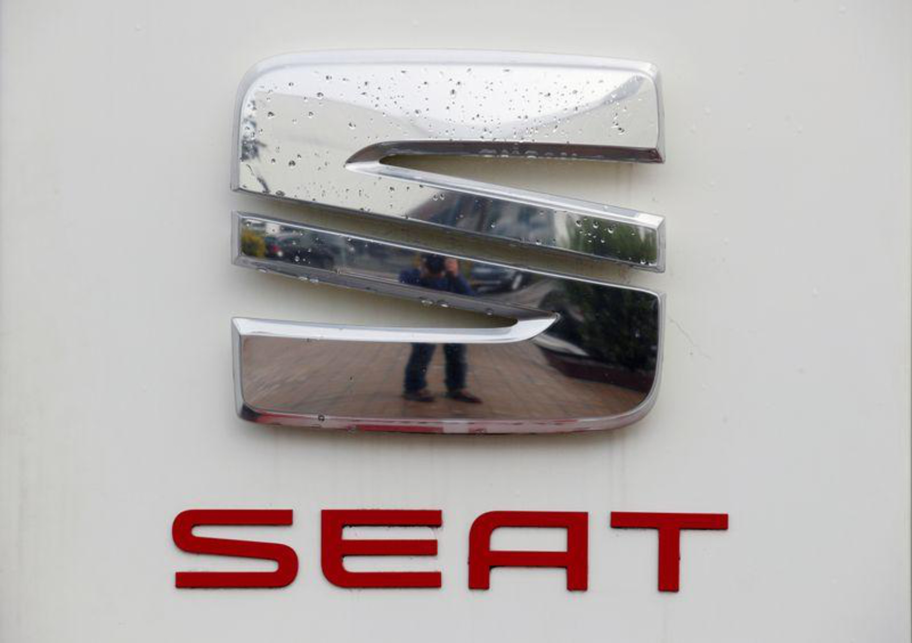 Seat: Παραιτήθηκε ο πρόεδρος!