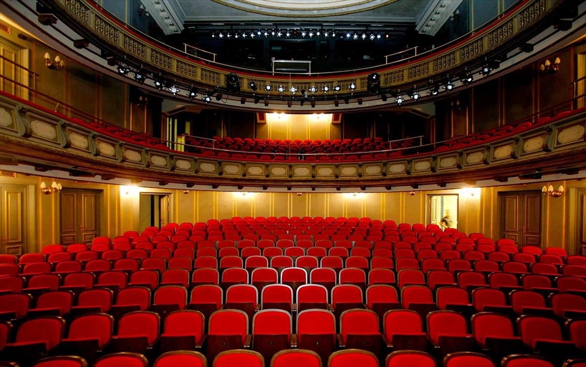 «Είμαι μόνη μου 7 χρόνια! Ποιος τα χέζ… τα προσωπικά όταν είμαι τέλεια επαγγελματικά»