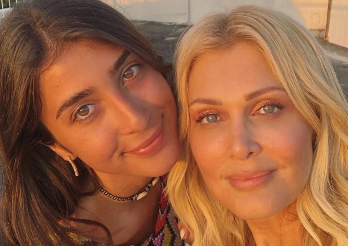 Νατάσα Θεοδωρίδου: Περήφανη για την κόρη της! Αποφοίτησε από το Πανεπιστήμιο του Λονδίνου