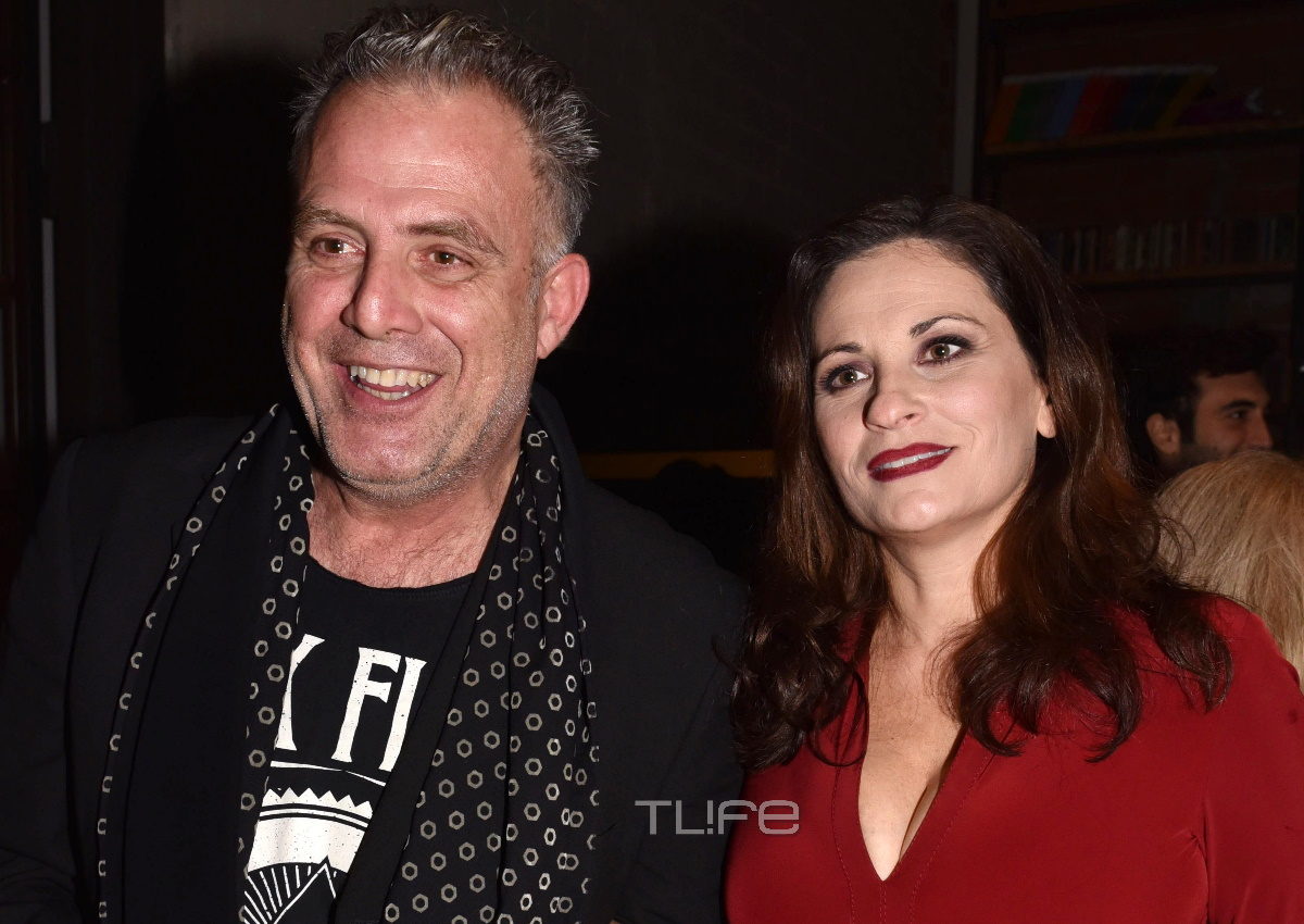 Πασχάλης Τσαρούχας: Απόλαυσε την πρώην σύζυγό του, Θεοφανία Παπαθωμά, στο θεατρικό σανίδι! [pics]