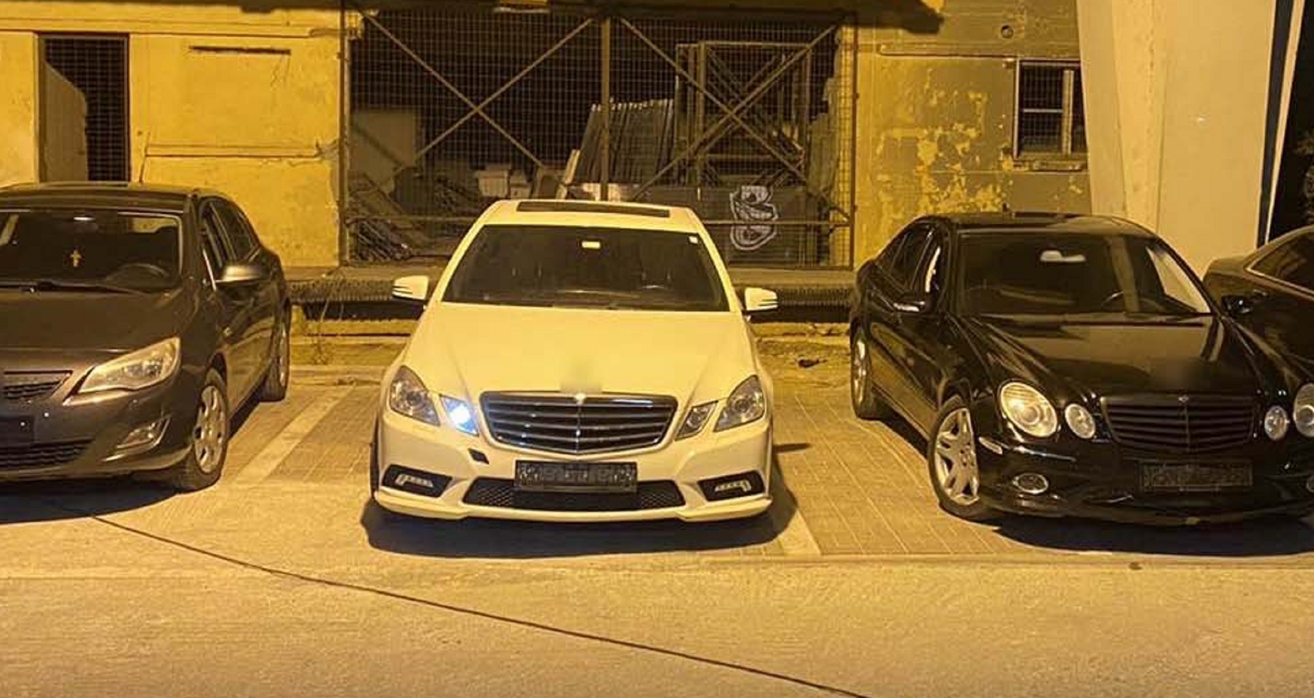 Θεσσαλονίκη: Διακινούσαν μετανάστες με πολυτελή αυτοκίνητα
