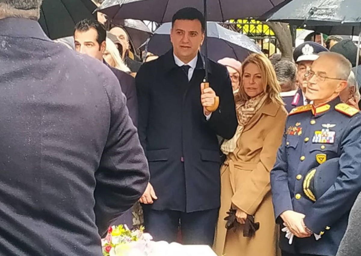 Τζένη Μπαλατσινού – Βασίλης Κικίλιας: Μαζί στον εορτασμό των Αγίων Θεοφανείων στο Κολωνάκι! [pics]