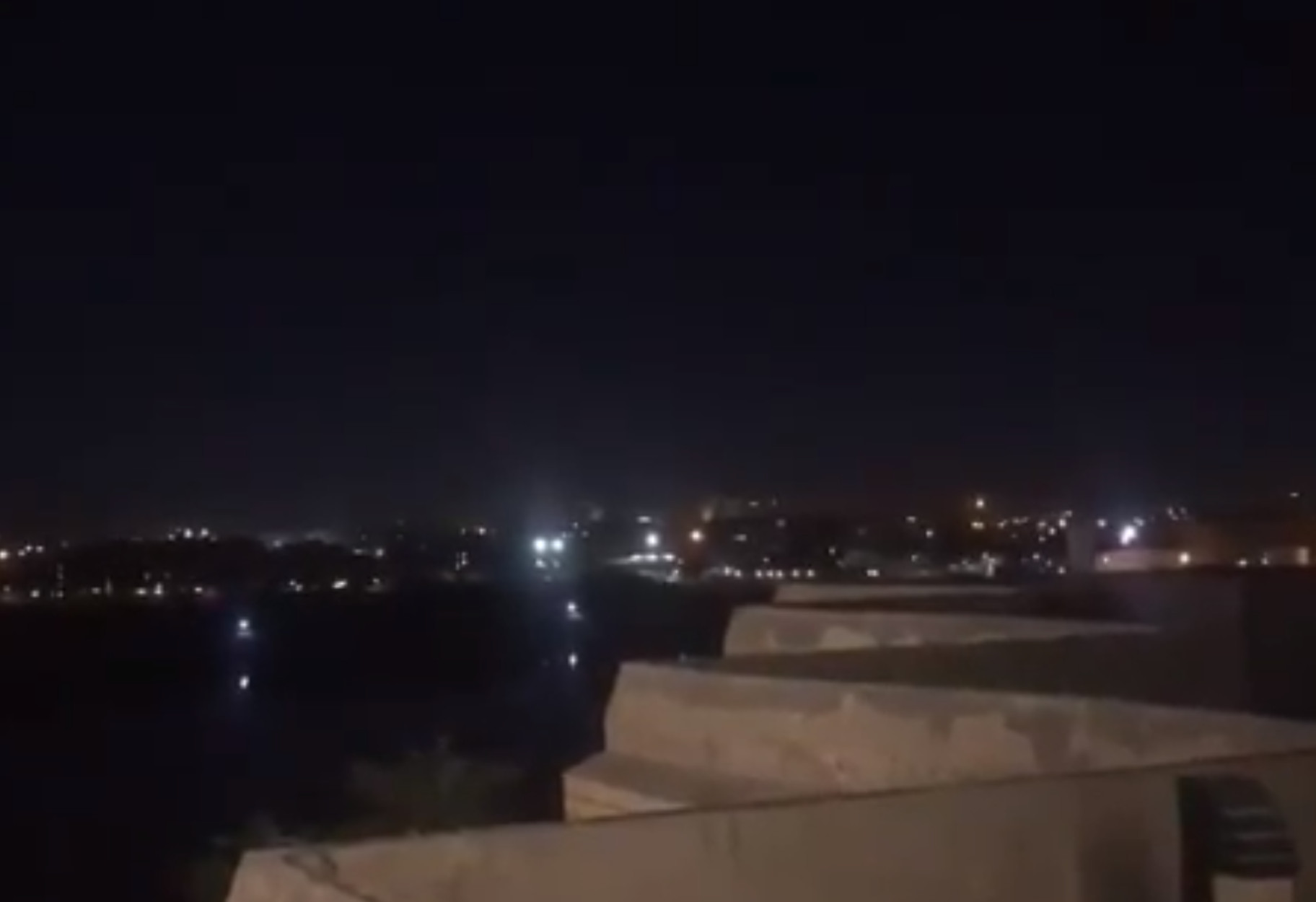 Βαγδάτη: Οι 3 χτύπησαν το κτίριο της πρεσβείας των ΗΠΑ [video]