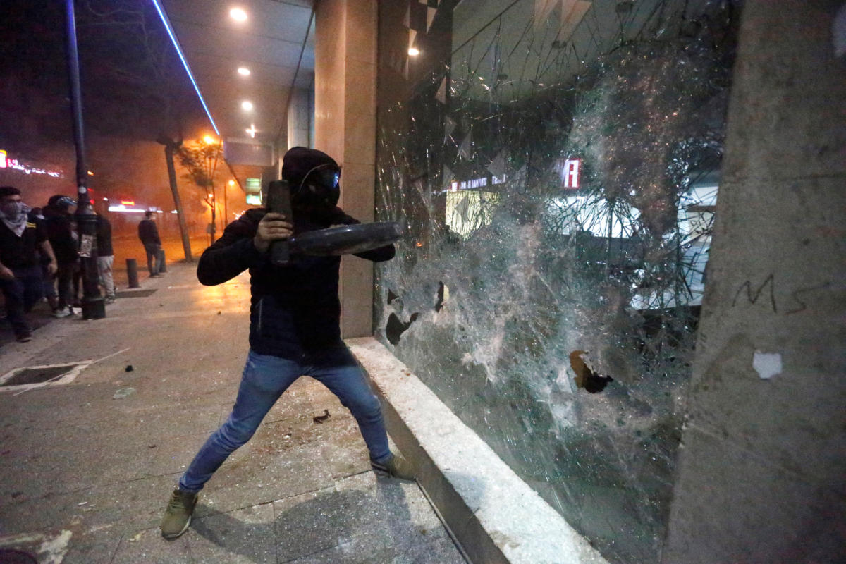 Κόλαση στη Βηρυτό! Νέα νύχτα βίας με επεισόδια και 47 τραυματίες