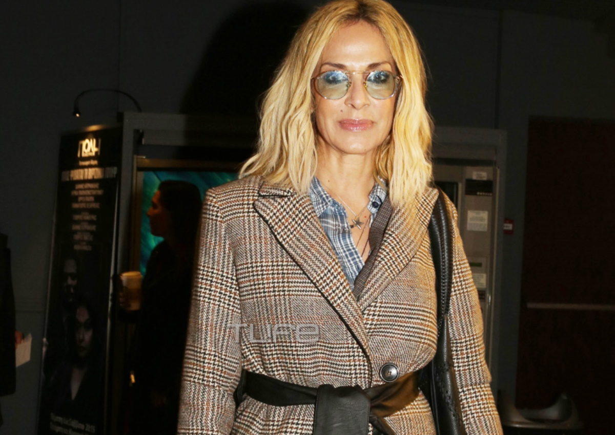 Άννα Βίσση: Η βραδινή έξοδος στο θέατρο και η συνάντηση με διάσημους φίλους της! [pics]