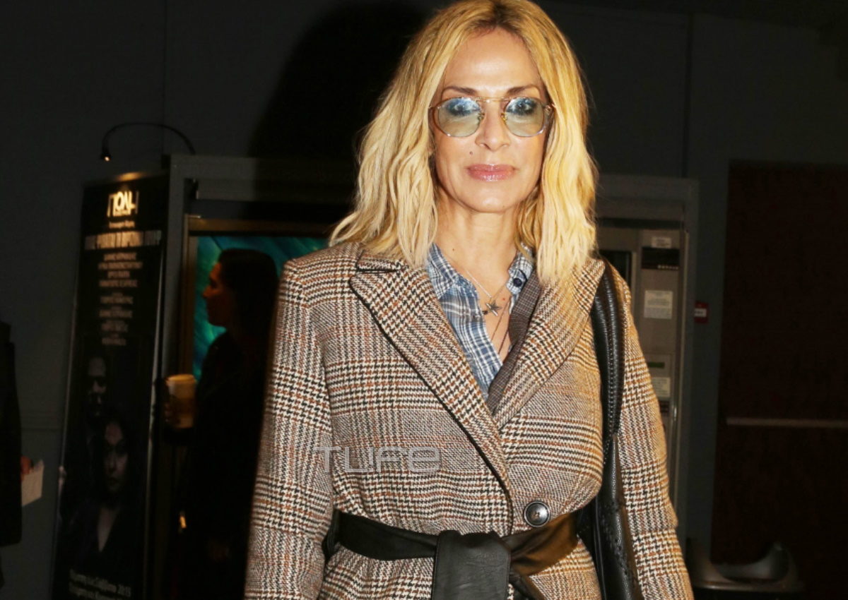 Άννα Βίσση: Η βραδινή έξοδος στο θέατρο και η συνάντηση με διάσημους φίλους της! [pics]