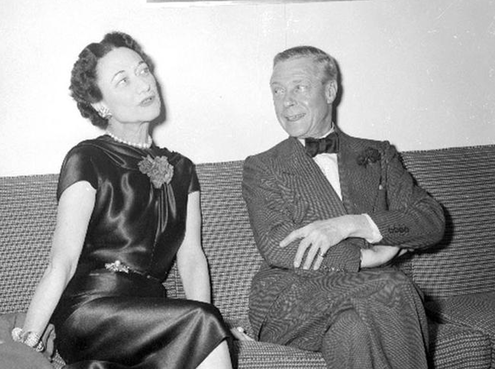 Μέγκαν Μαρκλ: Η κατάρα της Wallis Simpson ξαναχτυπά το Παλάτι του Μπάκινγχαμ