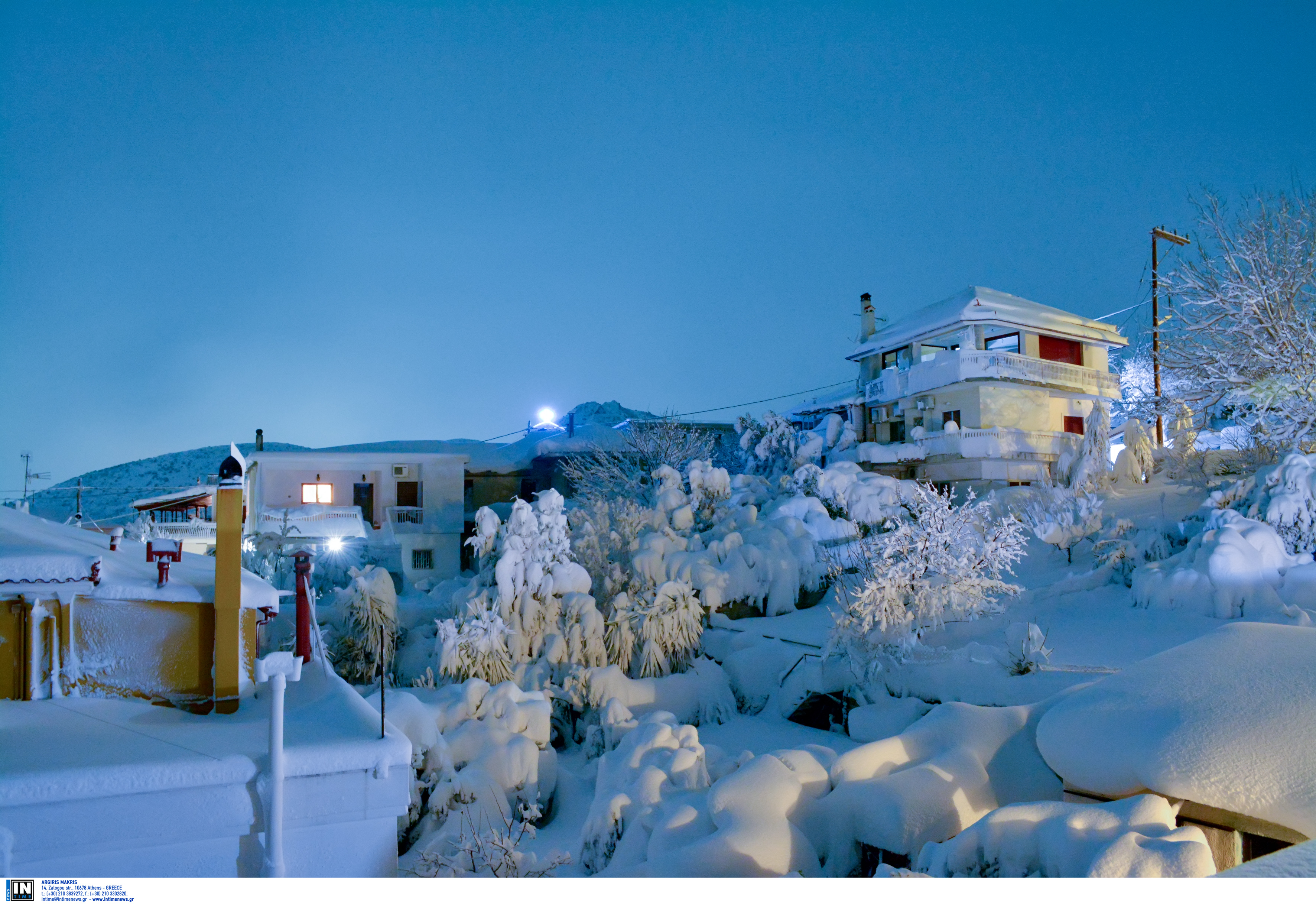 Εύβοια: “Θαμμένοι” στο χιόνι και χωρίς ρεύμα για τρίτη ημέρα! Αυτοψία στο αποκλεισμένο χωριό Σέττα [video]