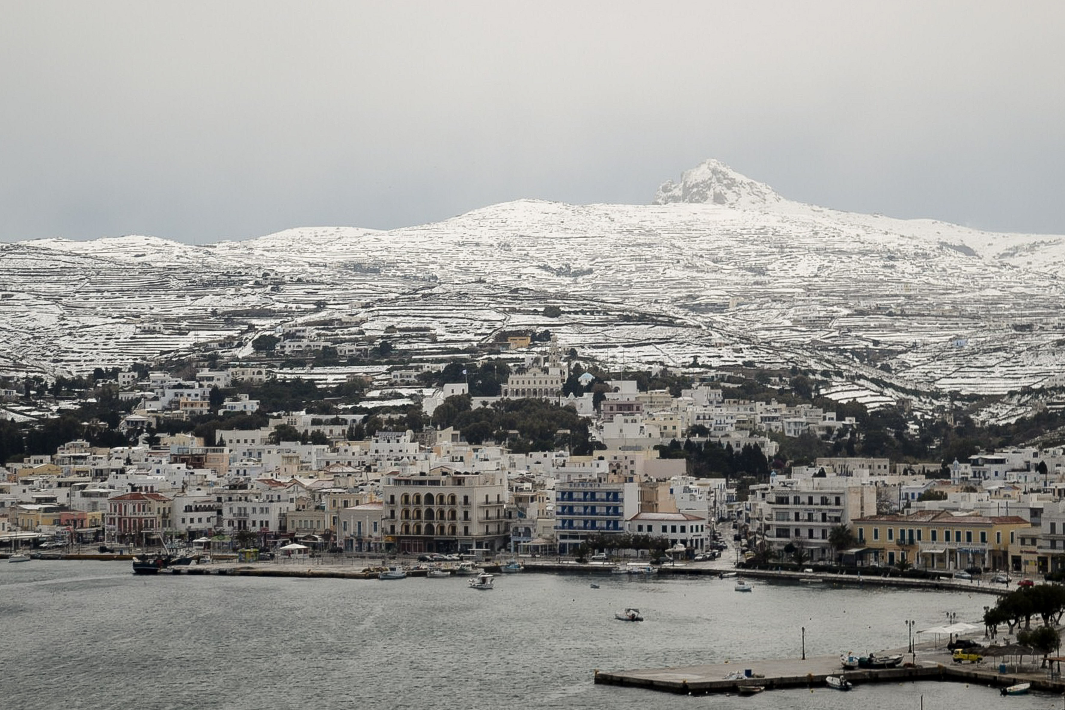 Χωρίς ρεύμα Άνδρος και Τήνος, λόγω της κακοκαιρίας