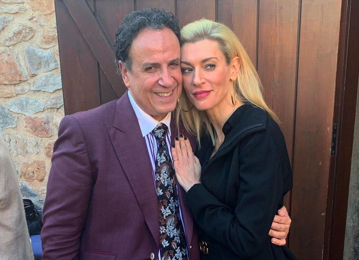 Ζέτα Δούκα: Μπήκε στο “Καφέ της Χαράς” και μας δείχνει τι κάνει στα γυρίσματα