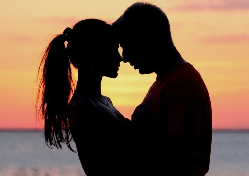 New love in town! Αυτό είναι το νέο ζευγάρι της ελληνικής showbiz!