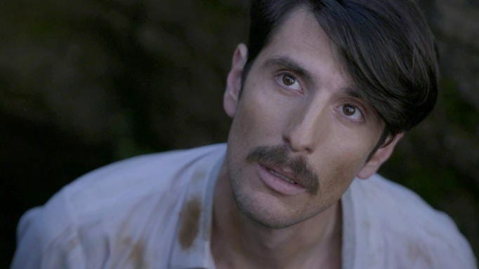 Απάνθρωπη η τιμωρία του “Δούκα” στον “Μελέτη” στις Άγριες Μέλισσες – ΦΩΤΟ