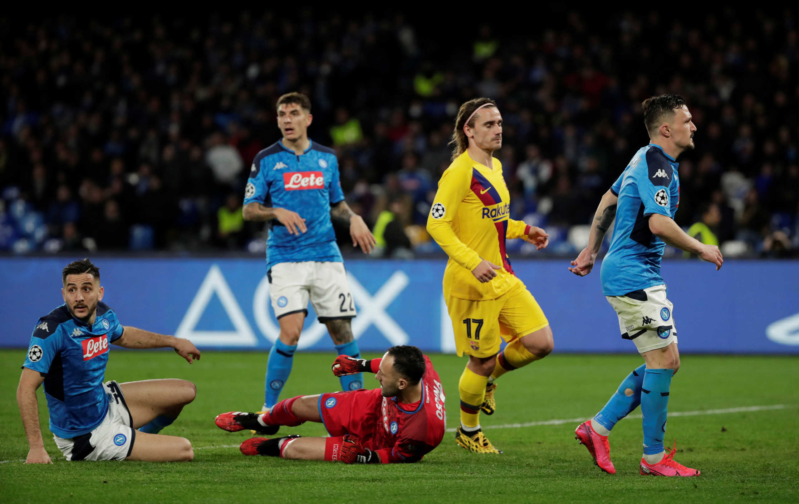 Soccer Football - Champions League - Round of 16 First Leg - Napoli v FC Barcelona - Stadio San Paolo, Naples, Italy - February 25, 2020  Barcelona's Antoine Griezmann celebrates scoring their first goal   REUTERS