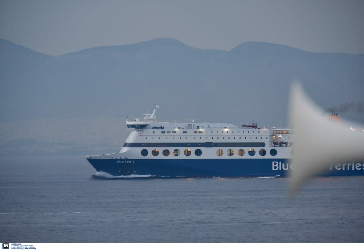“Blue Star 2”: Περιπέτεια για 300 επιβάτες και πλήρωμα