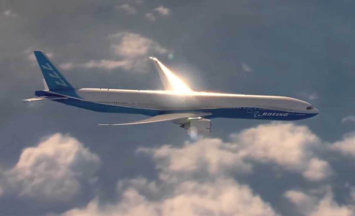 Μόσχα: Προσγειώθηκε το Μπόινγκ 777 με το ραγισμένο πιλοτήριο