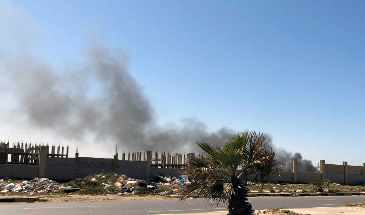 Συνεχίζεται ο εμφύλιος στη Λιβύη! Επίθεση και στο τελευταίο αεροδρόμιο της Τρίπολης (pics)