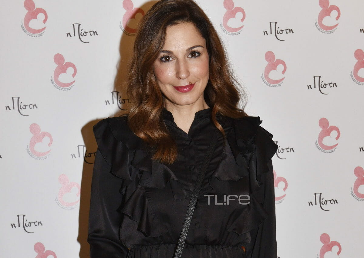 Κατερίνα Παπουτσάκη: Με chic look σε εκδήλωση για καλό σκοπό! Φωτογραφίες