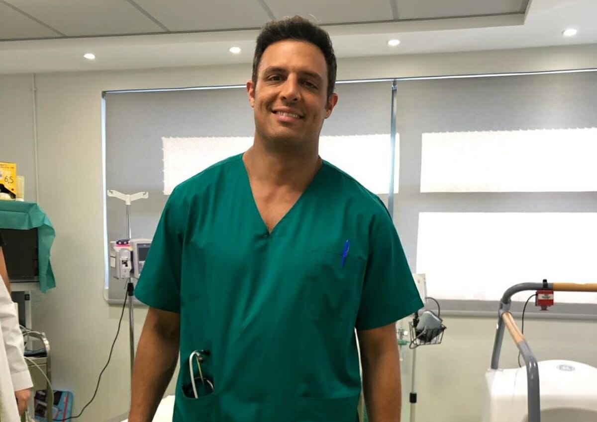 Κορονοϊός: Ο Σάββας Πούμπουρας φτιάχνει χειροποίητες μάσκες για να προστατευτεί!