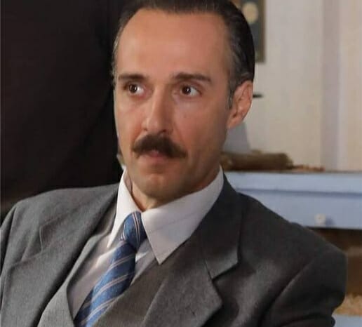 Χρήστος Πλαΐνης: Ο κοινοτάρχης από τις Άγριες Μέλισσες, στο θεάτρο με την σύζυγό του