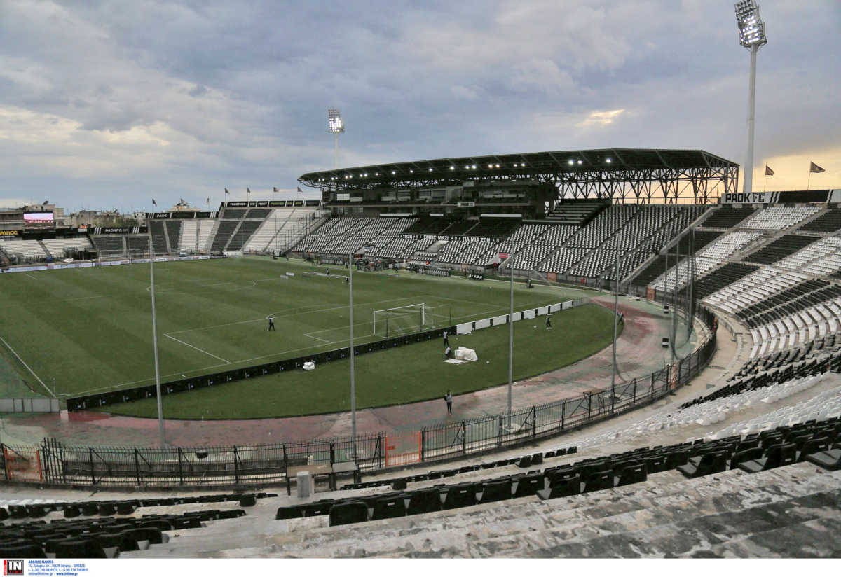 ΠΑΟΚ – Ολυμπιακός: “Ντου” της αστυνομίας στο γήπεδο της Τούμπας! Έρευνα και απομάκρυνση πανό