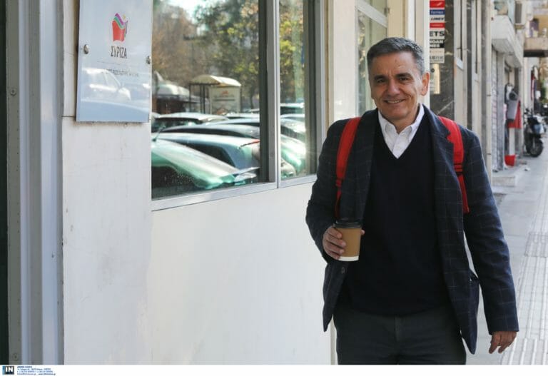 Τσακαλώτος για το όνομα του ΣΥΡΙΖΑ: Δεν μου αρέσει το “συμμαχία” θα προτιμούσα “συσπείρωση”