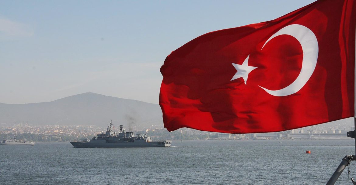 Συνεχίζει τις προκλήσεις η Άγκυρα! Τουρκικά πολεμικά πλοία δεσμεύουν τη θάλασσα ανατολικά της Κρήτης για στρατιωτική άσκηση [pic]