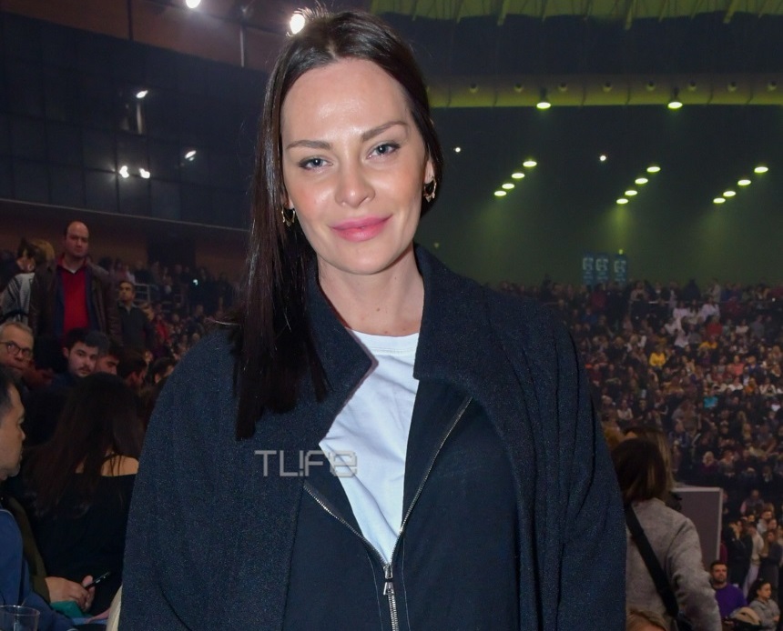 Υβόννη Μπόσνιακ: Απόλαυσε τον Αντώνη Ρέμο επί σκηνής!