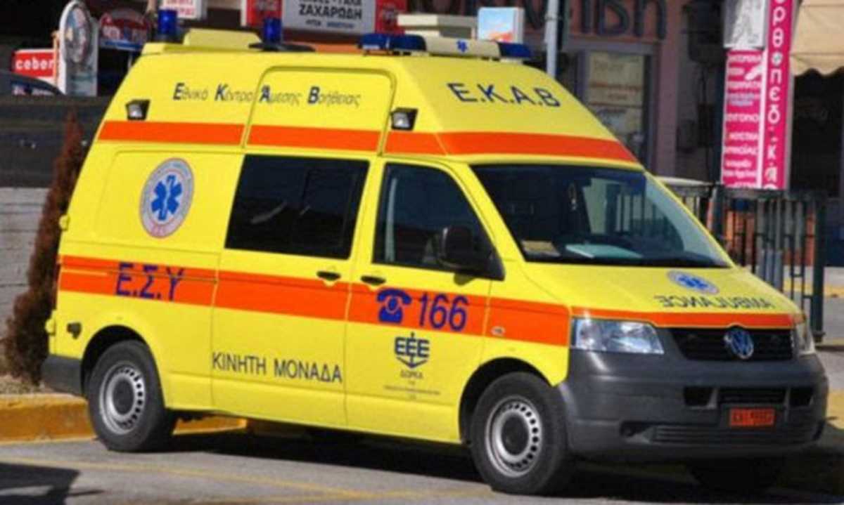 Λαμία: Τροχαίο με τρεις τραυματίες σε διασταύρωση! Στο νοσοκομείο παππούς και εγγονός