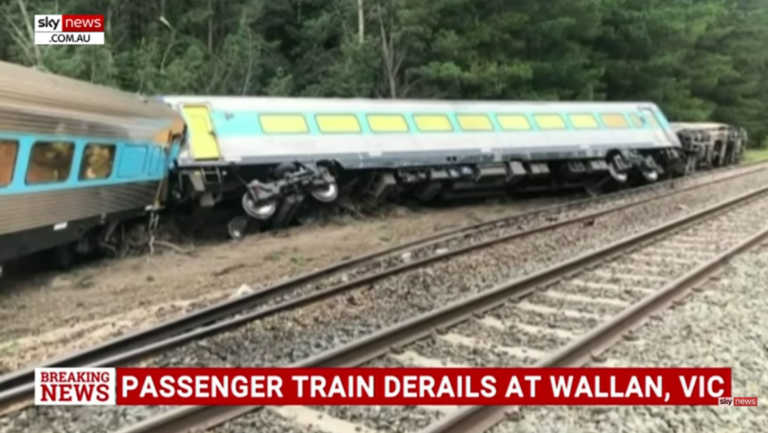 Δυστύχημα σοκ στην Αυστραλία – Δυο νεκροί σε εκτροχιασμό τρένου με 160 επιβάτες [pics, vids]