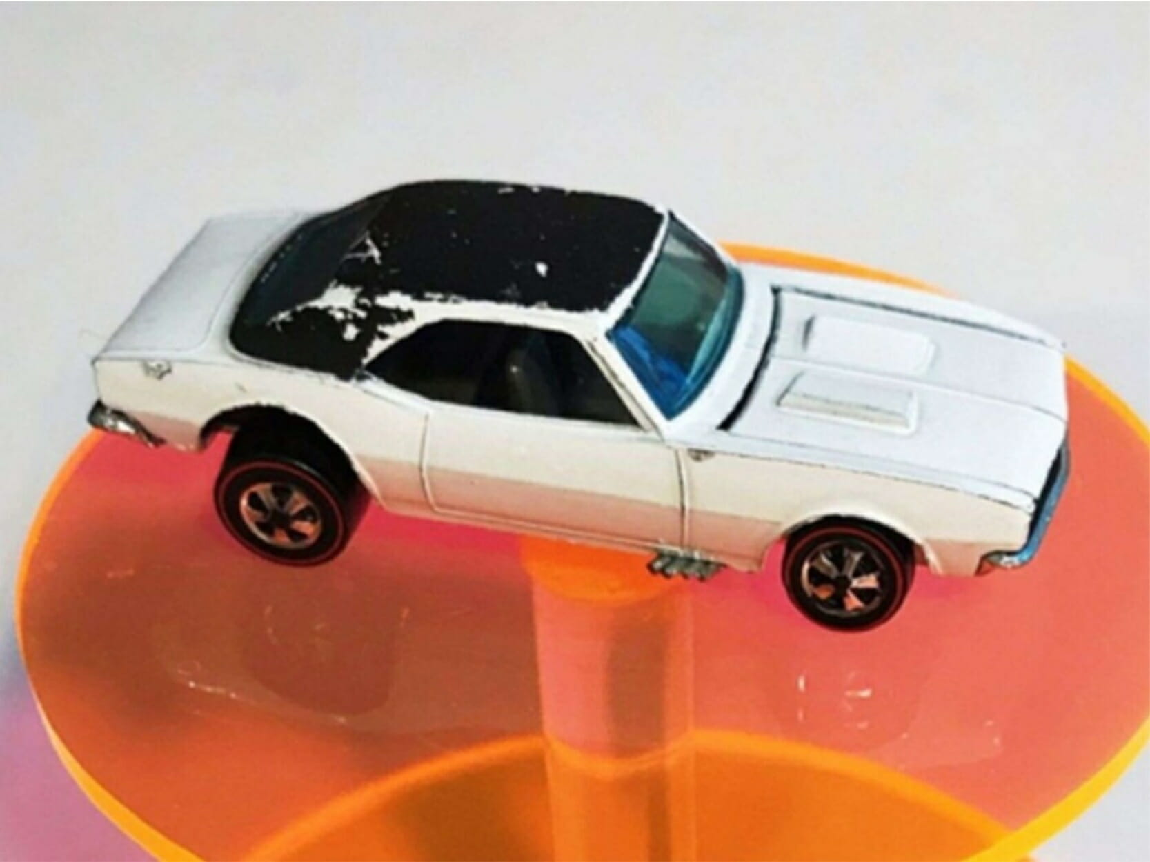 Ένας τύπος ανακάλυψε ότι ένα αυτοκινητάκι που είχε αγοράσει 59 σεντς κοστίζει 100.000 δολάρια!