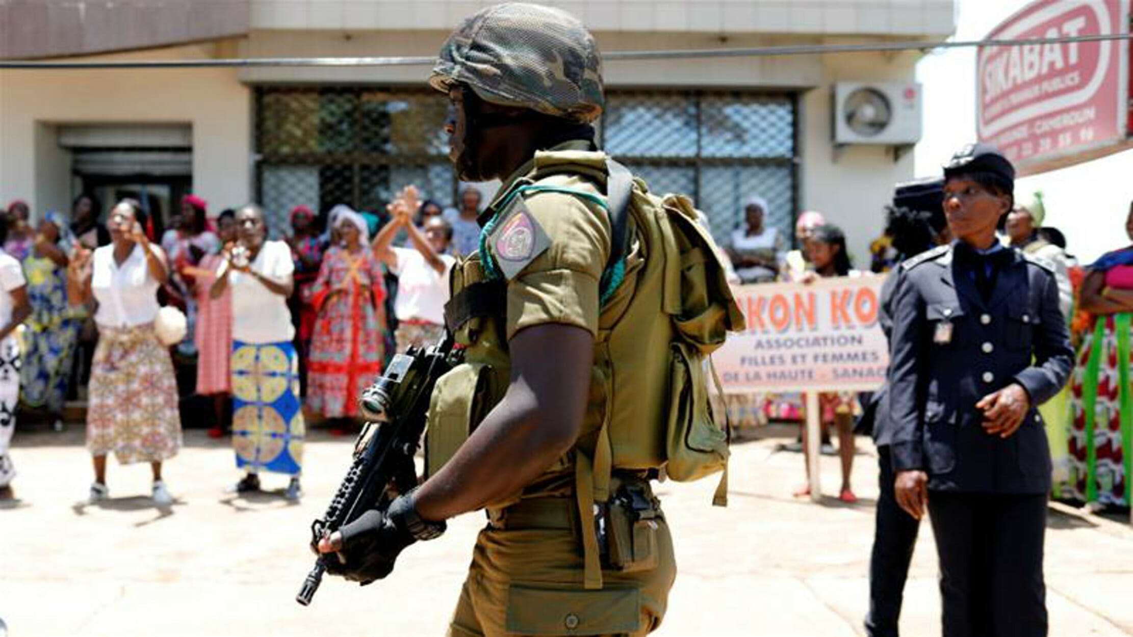 Καμερούν: Ένοπλοι δολοφόνησαν 22 άτομα! Ανάμεσά τους 14 παιδιά