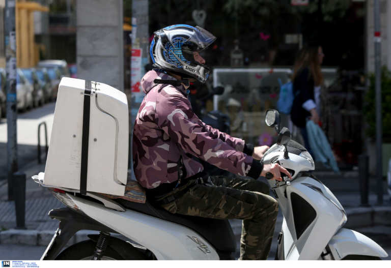 Θεσσαλονίκη: Μοτοπορεία ντελιβεράδων στο κέντρο της πόλης! “Το ασφαλιστικό μας καταδικάζει” (Βίντεο)