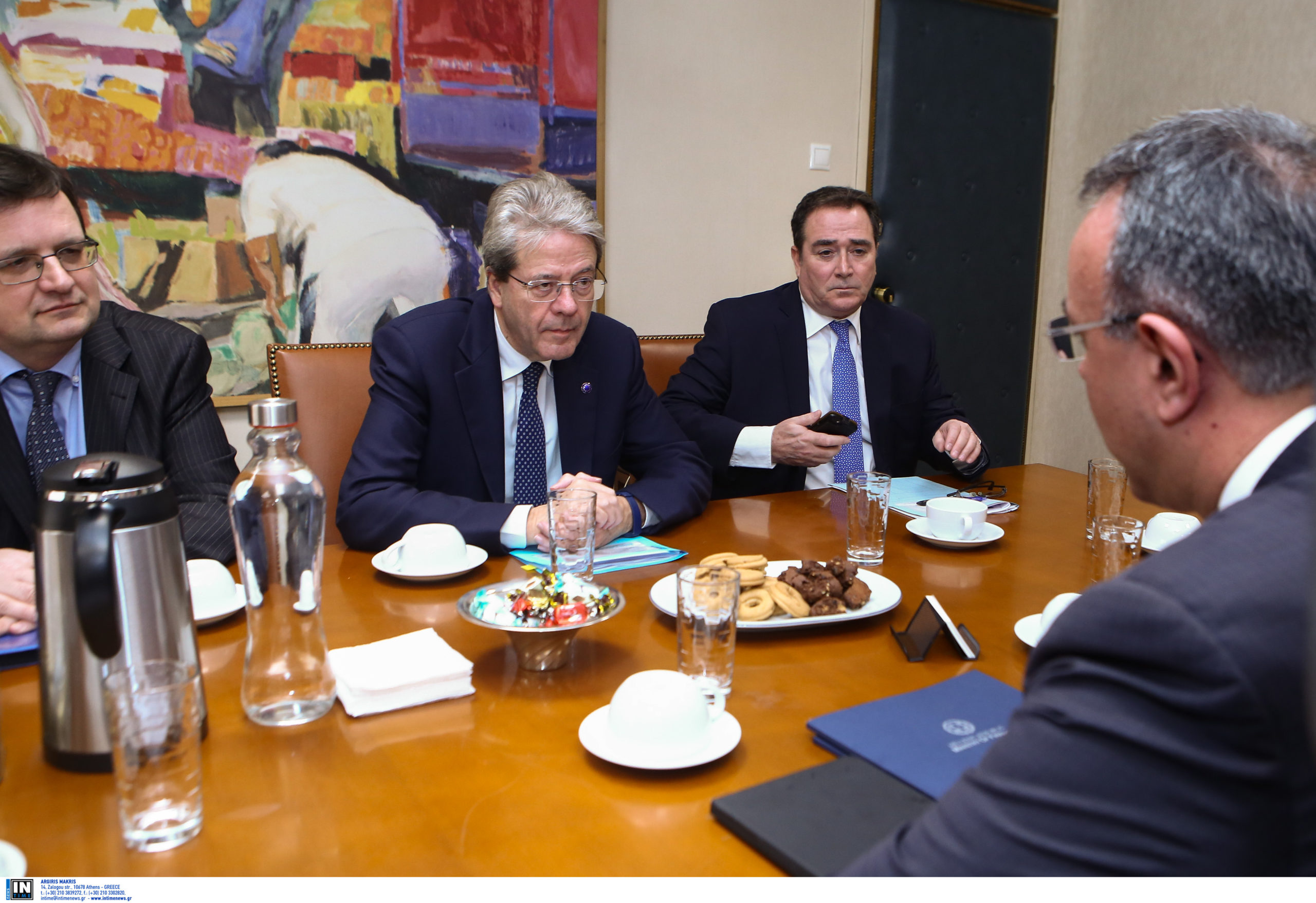 Διπλή στήριξη στην Ελλάδα από ΕΕ και ΕΚΤ και… «βουτιά» στα ομόλογα