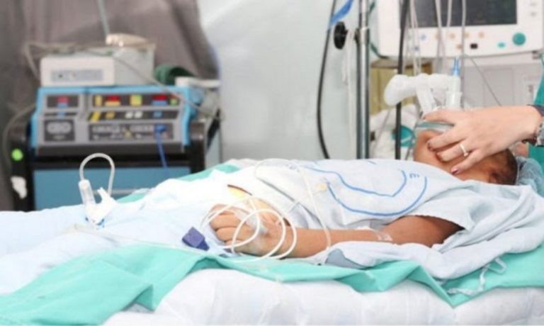 Αεροδιακομιδή στο Ηράκλειο για 47χρονο με γρίπη - Στη ΜΕΘ του ΠΑΓΝΗ δύο ασθενείς