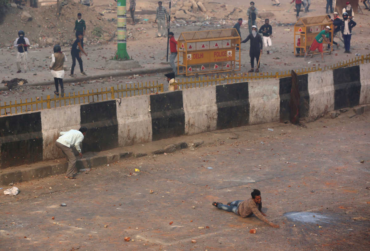 Ινδία: 13 νεκροί και 150 τραυματίες από νέες βίαιες συγκρούσεις